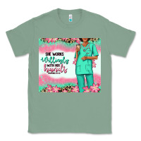 Sage she works willingly with her hands afro nurse Classic Tee - RanaPortraitStore