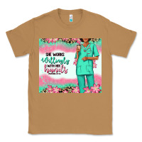 Toasted Coconut she works willingly with her hands afro nurse Classic Tee - RanaPortraitStore