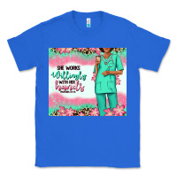 True Royal she works willingly with her hands afro nurse Classic Tee - RanaPortraitStore