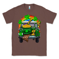 Chestnut st patricks day truck with pot of gold horseshoe a Classic Tee - RanaPortraitStore