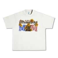 Pistachio military mom with soldier boots Urban Heavy Tee - Artiststas