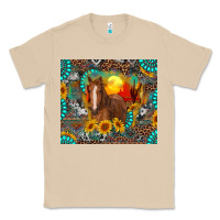 Mushroom western horse and desert tumbler Classic Tee - RanaPortraitStore