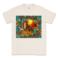 Natural western horse and desert tumbler Classic Tee - RanaPortraitStore