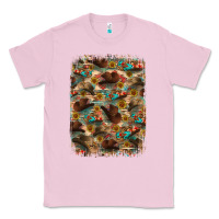Bubblegum Pink western  background Classic Tee - RanaPortraitStore