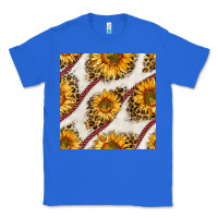 True Royal baseball sunflowers and leopard seamless pattern Classic Tee - BundleAndBundleShop
