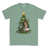 Sage hunting christmas tree Classic Tee - MaliasSmallBusiness