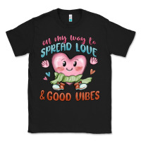 Black on my way to spread love Classic Tee - MaliasSmallBusiness