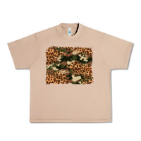 Burro camouflage and leopard background Urban Heavy Tee - Artiststas