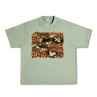 Oil Green camouflage and leopard background Urban Heavy Tee - Artiststas
