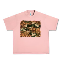 Salmon camouflage and leopard background Urban Heavy Tee - Artiststas