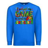 True Royal i paused my game to celebrate juneteenth Premium Sweatshirt - Zillion Design Studio