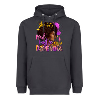Smoke She got mad hustle and a dope soul Heavyweight Hoodie - RanaPortraitStore