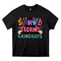 Black ive survived too many storms to be thered by raind Heavy Core Tee - CowhideDigitalArt
