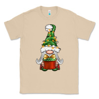 Mushroom Christmas Gnome With Gift Classic Tee - BundleAndBundleShop