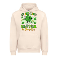 Sandshell i'm the cutest clover in the patch artiststas Urban Hoodie - Artiststas