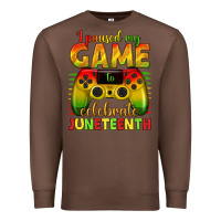 Chestnut I paused my game celebrate Juneteenth Premium Sweatshirt - texasbilliewilder