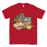 Red owl and books Classic Tee - BarkalooDesign