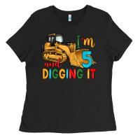Black i'm 5 and digging it Ladies Tee - Artiststas