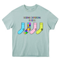 Arona Titi Pretty Art Being Different Is Cool Heavy Core Tee - CowhideDigitalArt