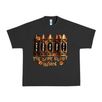 Pigment Black the same heart inside artiststas Urban Heavy Tee - Artiststas