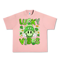 Salmon lucky vibes Urban Heavy Tee - Artiststas