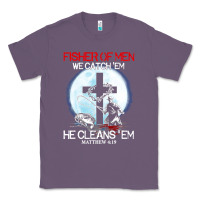 Lavender fisher of men we catch  em he cleans  em matthew 4 19 Classic Tee - Craftify
