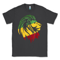 Smoke Lion of Judah Reggae, Rasta, Ethiopia Jamaican Roots Classic Tee - ArtChic