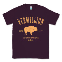 Plum vermillion south dakota bison distressed design t shirt Classic Tee - StudioElite