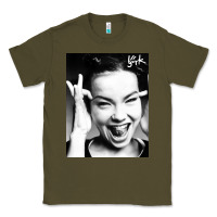 Army Green my name is bjork [tw] Classic Tee - ArtMosaic