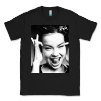 Black my name is bjork [tw] Classic Tee - ArtMosaic