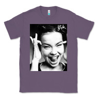 Lavender my name is bjork [tw] Classic Tee - ArtMosaic