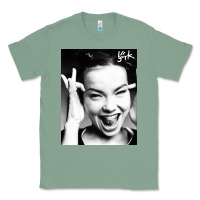 Sage my name is bjork [tw] Classic Tee - ArtMosaic