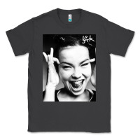 Smoke my name is bjork [tw] Classic Tee - ArtMosaic
