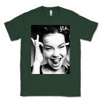 Sports Green my name is bjork [tw] Classic Tee - ArtMosaic