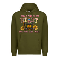 Army Green i sew a piece of my heart into every quilt i make Premium Hoodie - AdoDesignShop