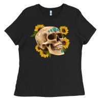 Black skull flowers and gemstone Ladies Tee - Artiststas