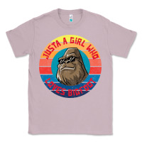 Lilac Retro Sunset Just A Girl Who Loves Bigfoot Classic Tee - artisFamous