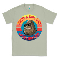 Matcha Retro Sunset Just A Girl Who Loves Bigfoot Classic Tee - artisFamous
