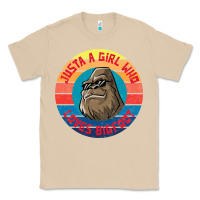 Mushroom Retro Sunset Just A Girl Who Loves Bigfoot Classic Tee - artisFamous