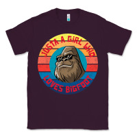 Plum Retro Sunset Just A Girl Who Loves Bigfoot Classic Tee - artisFamous