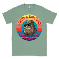 Sage Retro Sunset Just A Girl Who Loves Bigfoot Classic Tee - artisFamous