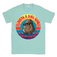 Seafoam Retro Sunset Just A Girl Who Loves Bigfoot Classic Tee - artisFamous