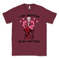 Burgundy funny i am smitten in my mittens bernie Classic Tee - artisFamous