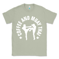 Matcha caffè e muay thai divertente Classic Tee - artisFamous