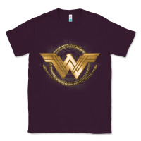 Plum won.der woman movie gol.den las.so lo  t shirt Classic Tee - artisFamous