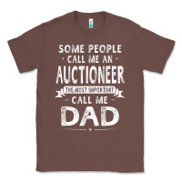 Chestnut auctioneer dad father's day gifts father daddy men t shirt Classic Tee - artisFamous