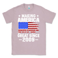 Lilac vintage making america great since 2009 Classic Tee - artisFamous