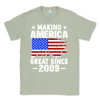 Matcha vintage making america great since 2009 Classic Tee - artisFamous