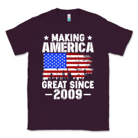 Plum vintage making america great since 2009 Classic Tee - artisFamous