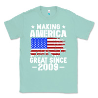 Seafoam vintage making america great since 2009 Classic Tee - artisFamous
